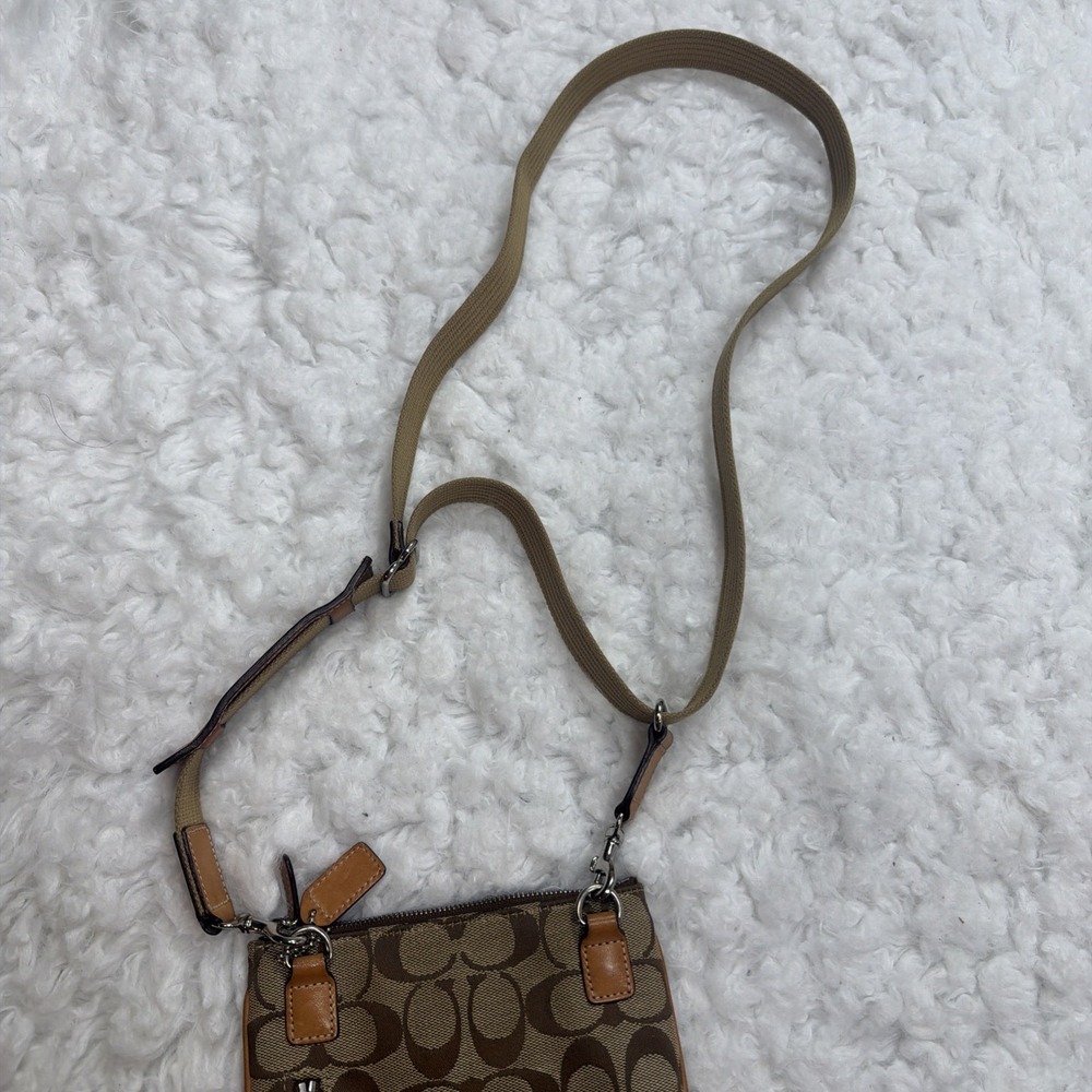 Vintage Y2K COACH Cross Body Shoulder Bag Satchel Beige Khaki Tan BIG C VTG 00's - Picture 9 of 12